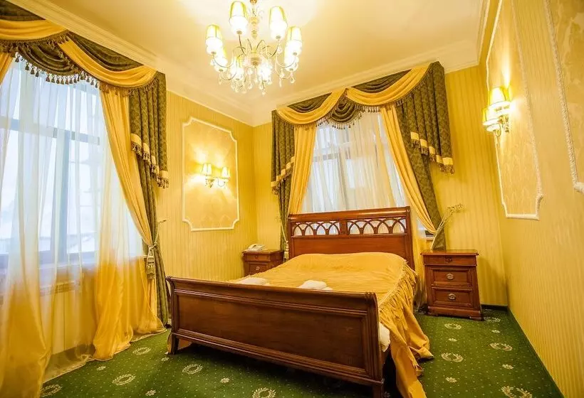 هتل Dombay Palace