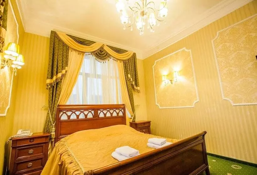 هتل Dombay Palace