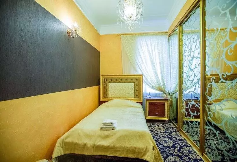 هتل Dombay Palace