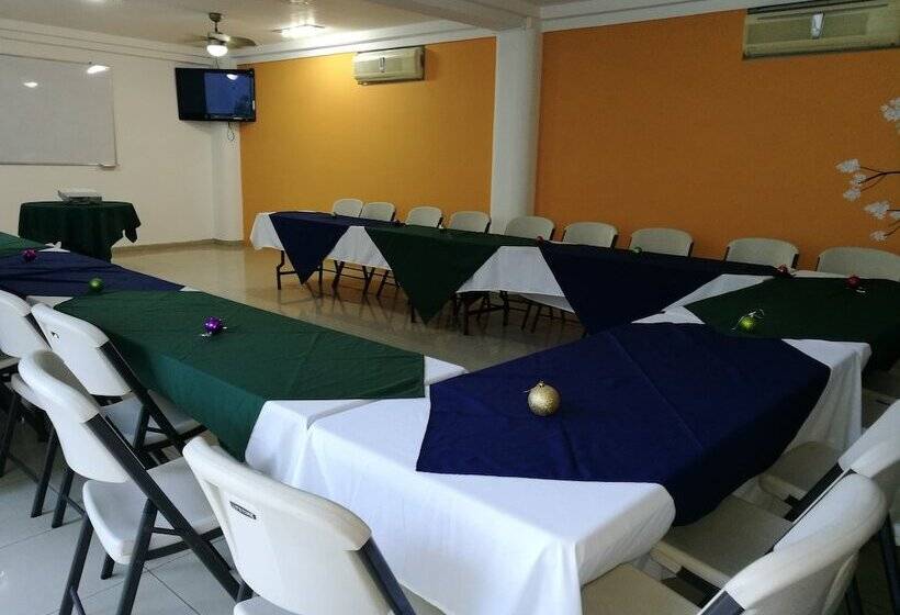 فندق Windsor Plaza