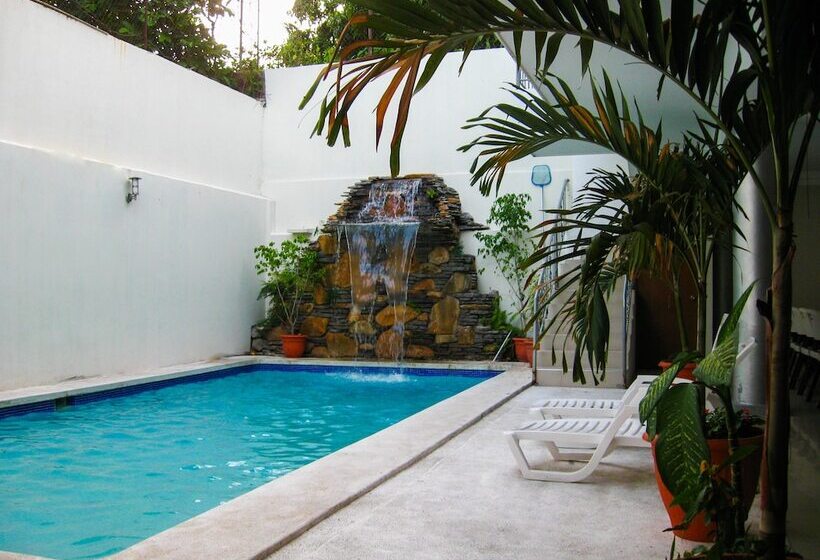 فندق Windsor Plaza