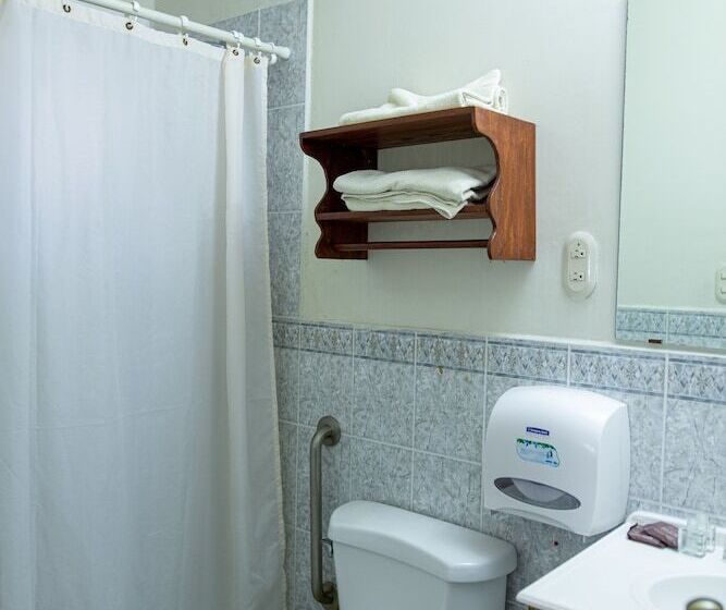 فندق Windsor Plaza