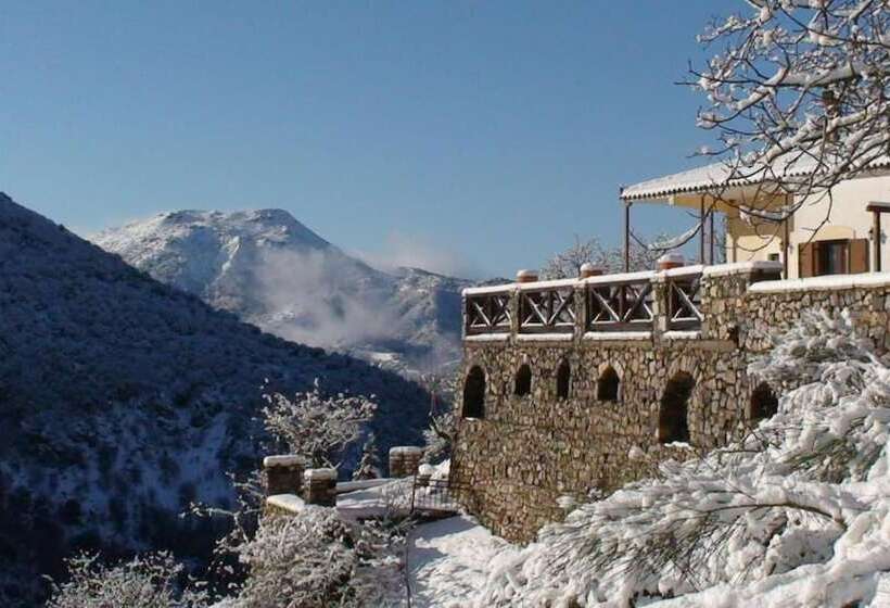 膳宿费 Agnantio Studios & Suites