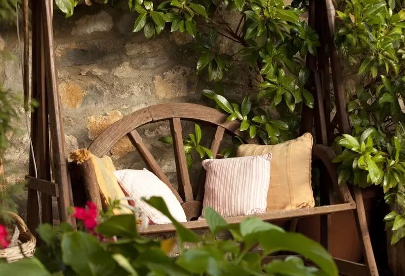 Majatalo Agnantio Studios & Suites