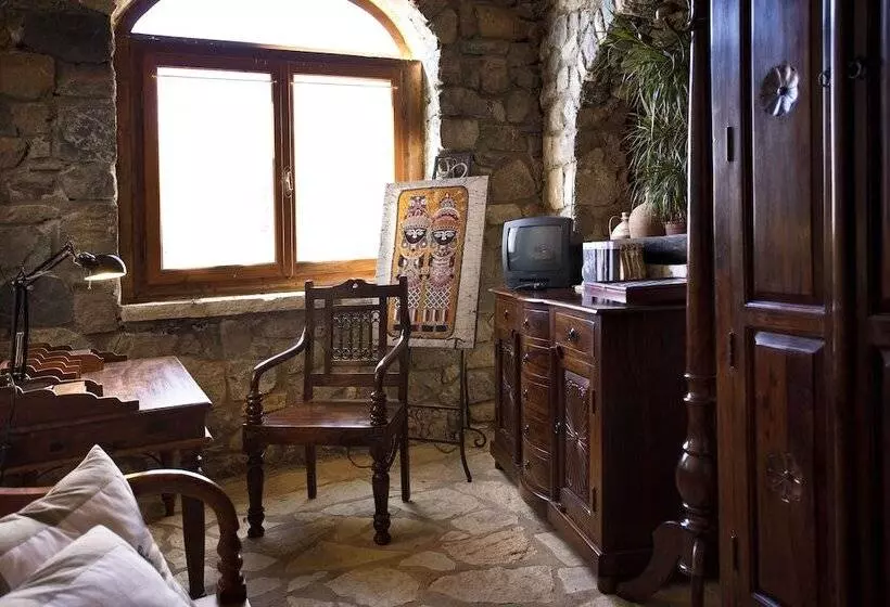 Majatalo Agnantio Studios & Suites