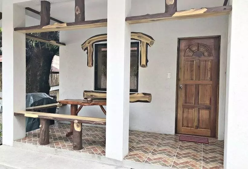 Majatalo R & S Rest Place Resort