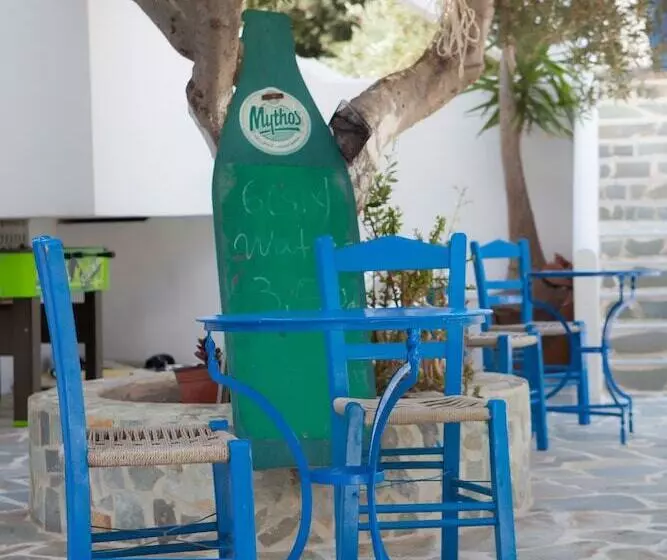 Vardes Hotel Studios