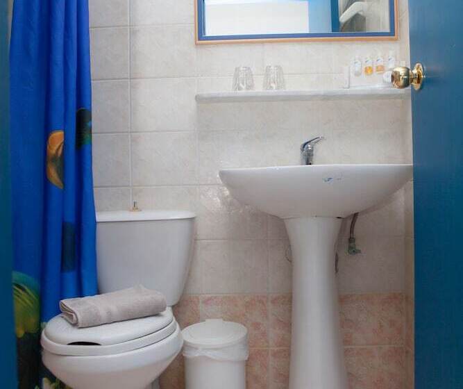 Vardes Hotel Studios