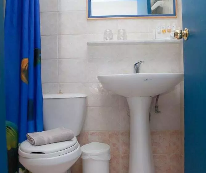 Vardes Hotel Studios