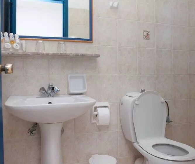 Vardes Hotel Studios