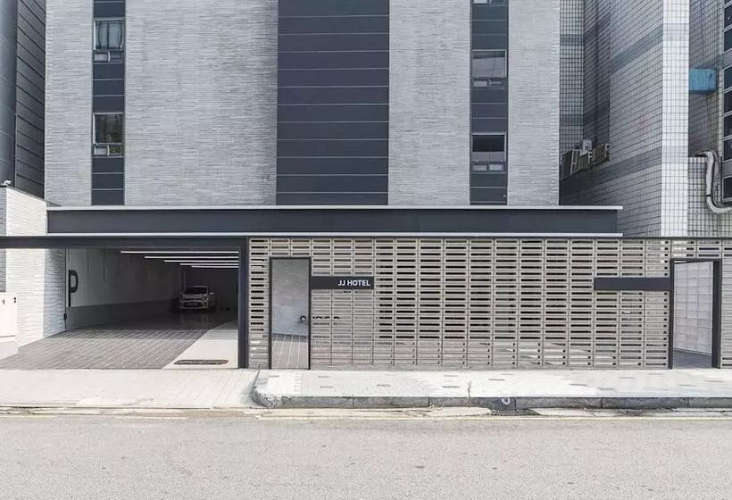ホテル Jj