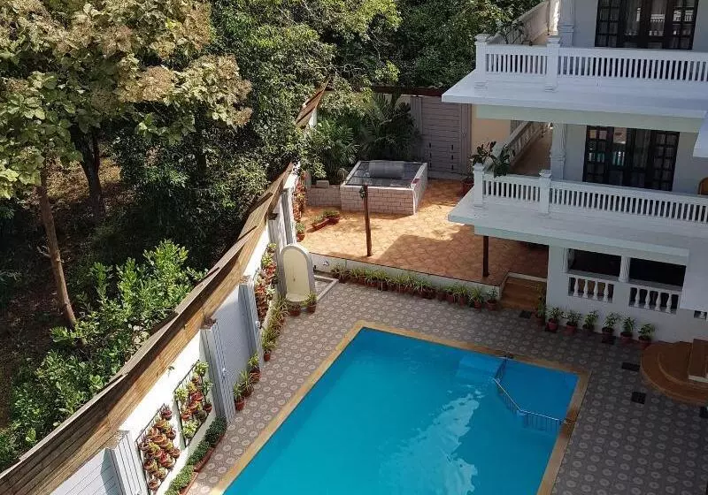 Hotelli Ziva Suites   A Boutique