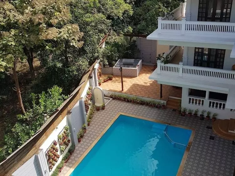 Hotelli Ziva Suites   A Boutique