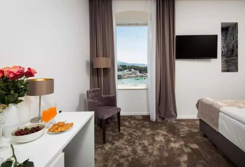 Pensió Dream Luxury Rooms