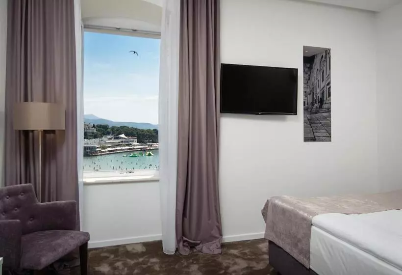 Pensió Dream Luxury Rooms