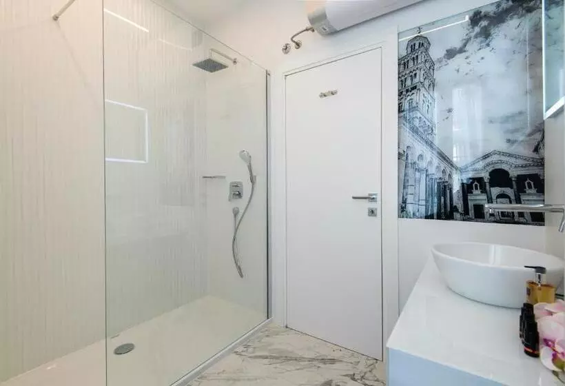 Pensió Dream Luxury Rooms