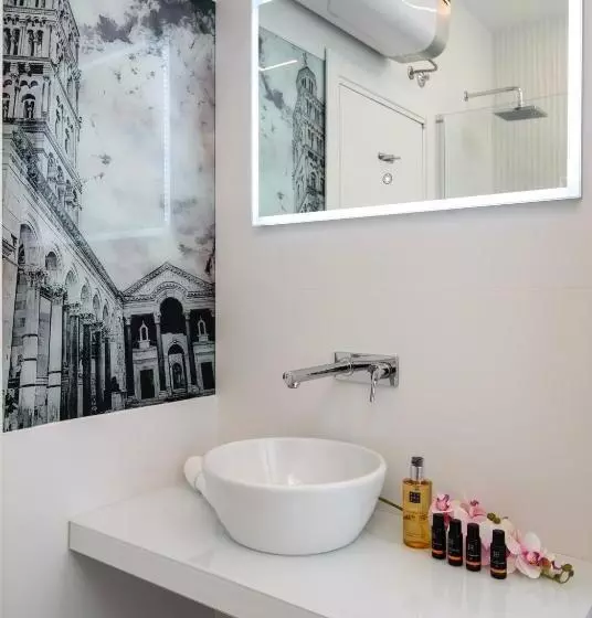 Pensió Dream Luxury Rooms