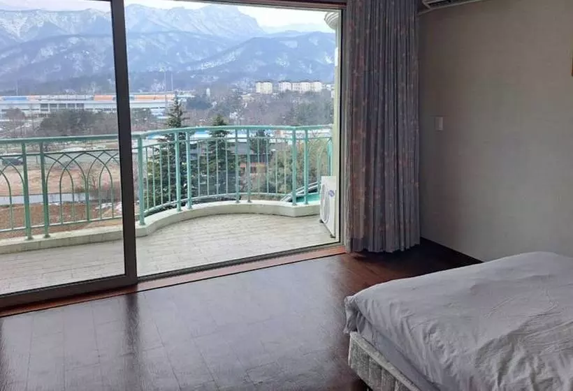 Seorak Pine Resort