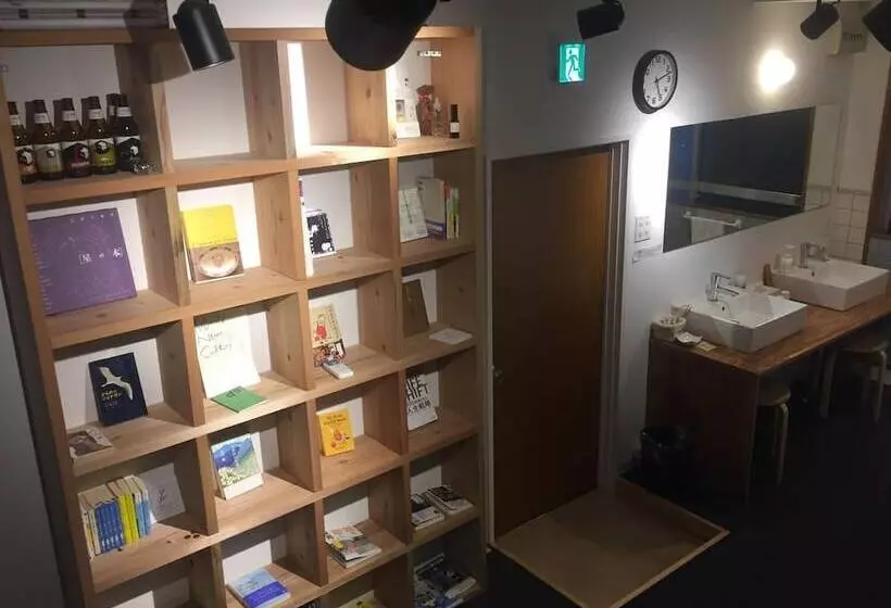 Tomarigi Hostel Cafe Bar