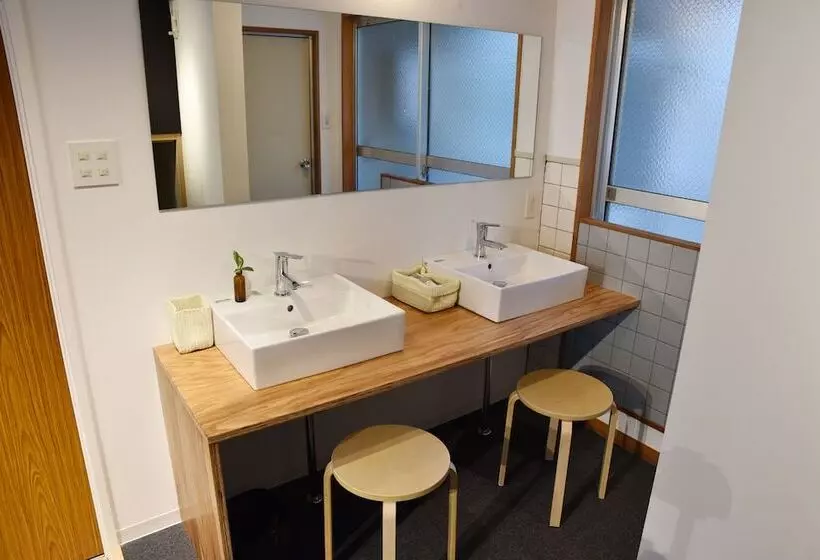 Tomarigi Hostel Cafe Bar