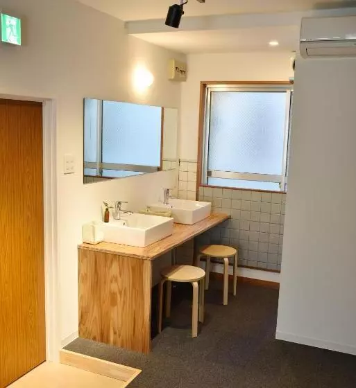 Tomarigi Hostel Cafe Bar