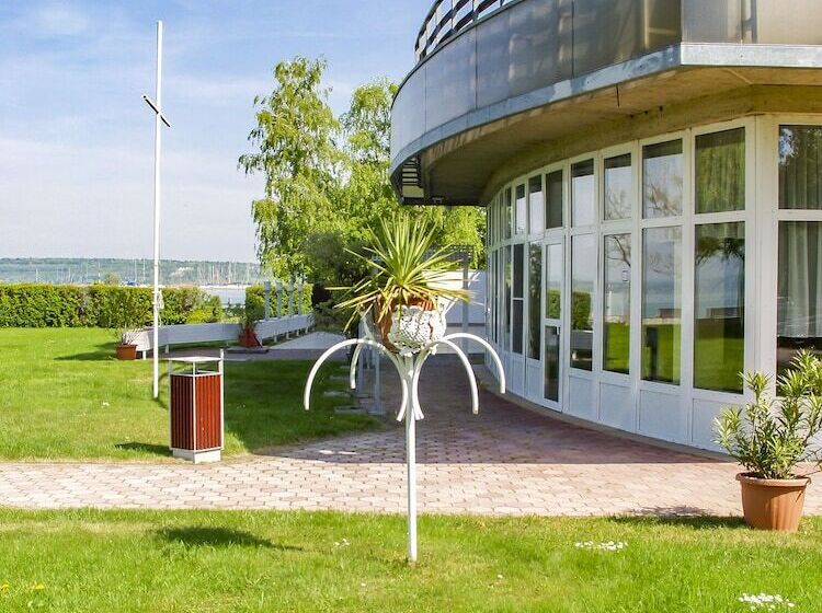 Világos Hotel Balatonvilágos
