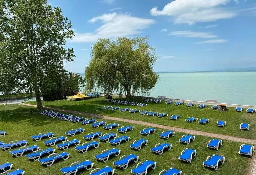 Világos Hotel Balatonvilágos