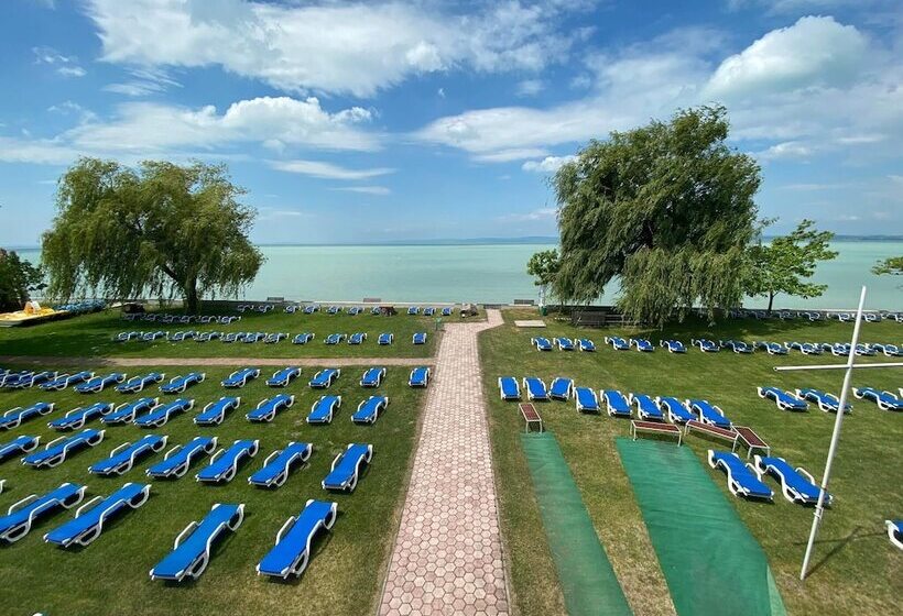 Világos Hotel Balatonvilágos