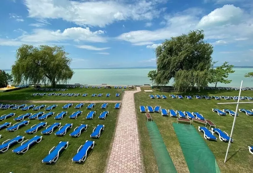 Világos Hotel Balatonvilágos