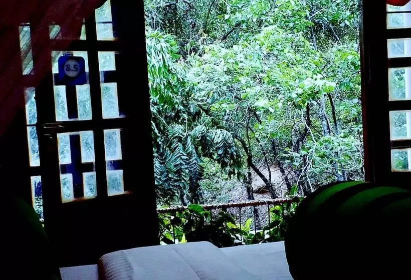 ホテル Ella 100 View Cottage