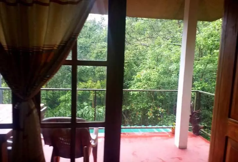 ホテル Ella 100 View Cottage