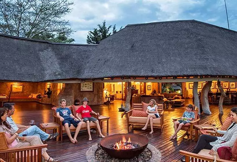 Hotelli Kaingo Game Reserve