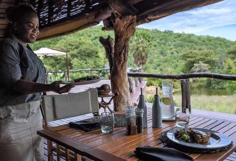 Hotelli Kaingo Game Reserve