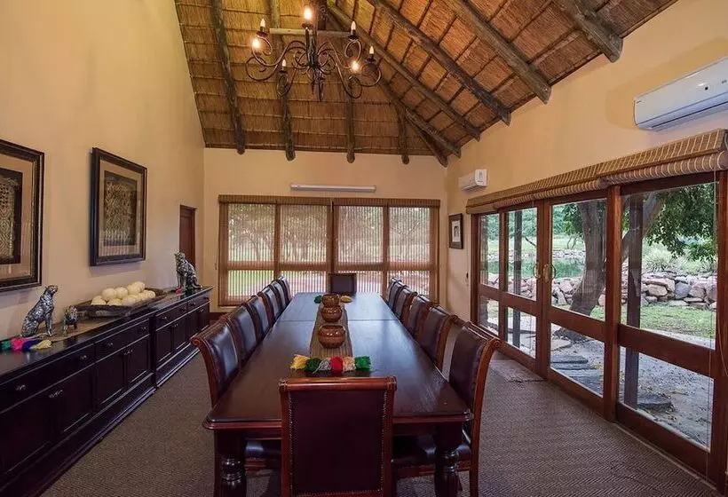 Hotelli Kaingo Game Reserve