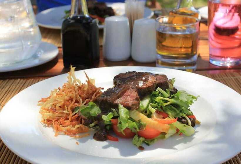 Отель Kaingo Game Reserve