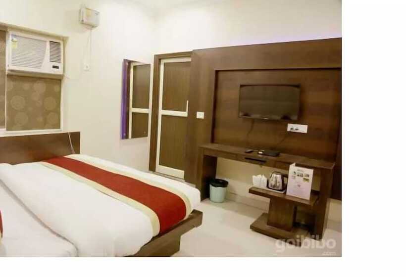 ホテル Pink City By Comfort Rooms