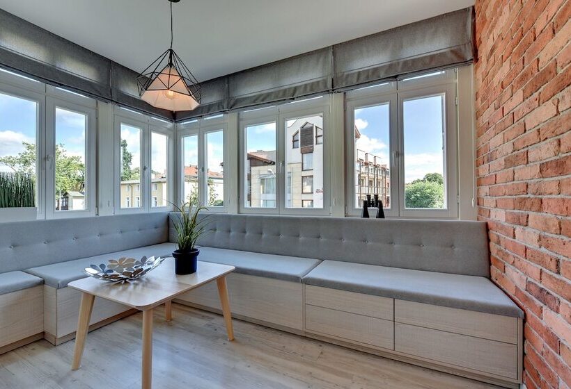 Lion Apartments Nemo Family House 3 Min From The Beach