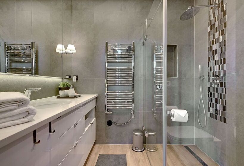 Lion Apartments Nemo Family House 3 Min From The Beach