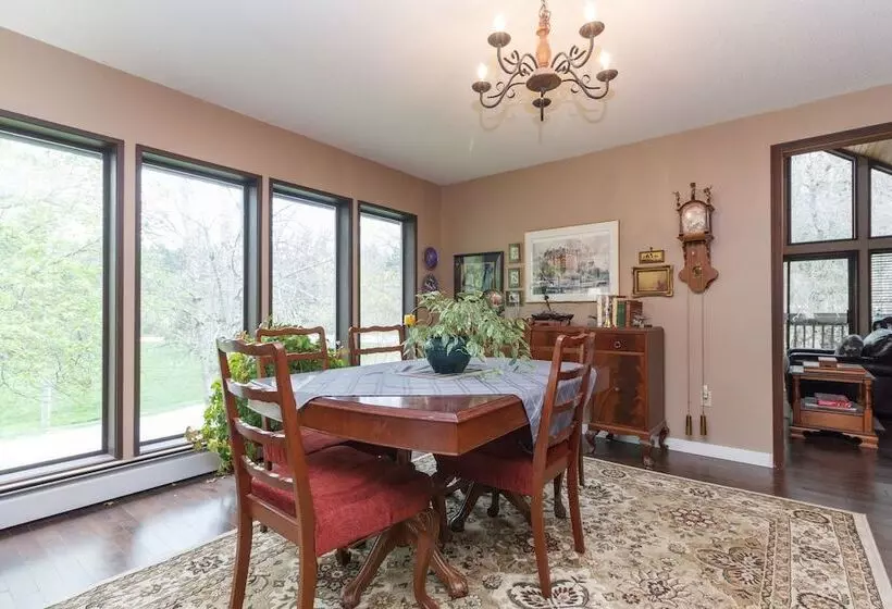 Aamiaismajoitus (B&B) Coles Bay Vacation Retreat