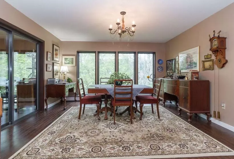 Aamiaismajoitus (B&B) Coles Bay Vacation Retreat