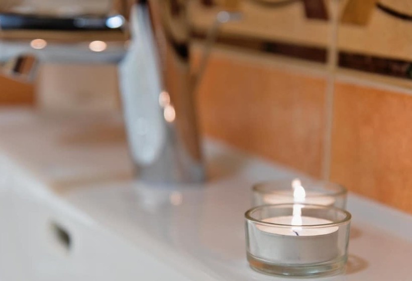 تختخواب و صبحانه Villa Luna Trogir