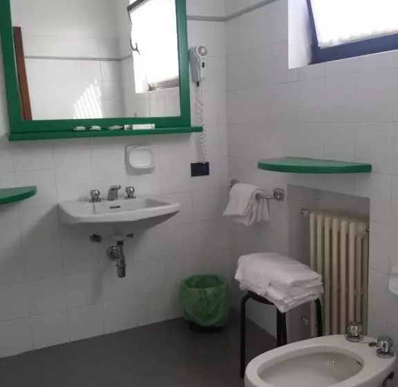 Hotelli Stazione Sul Lago Di Iseo