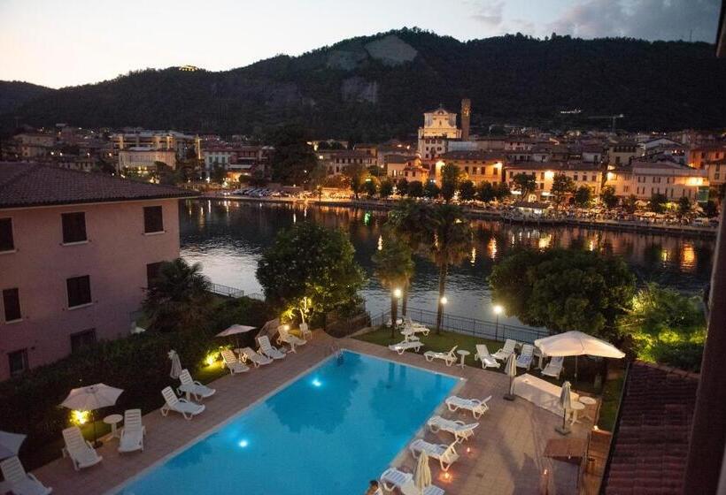 ホテル Stazione Sul Lago Di Iseo