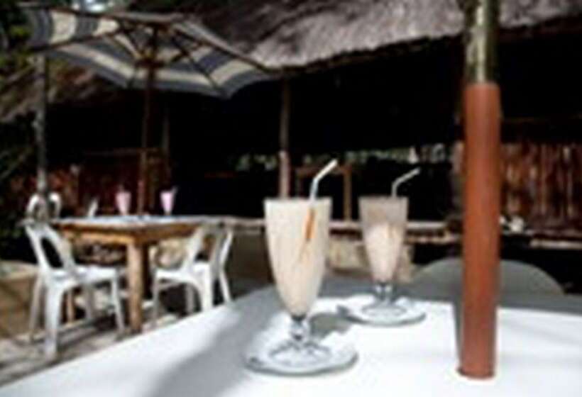 בית מלון כפרי Triton Dive Lodge