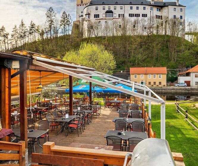 בית מלון כפרי U Martina   Kocabka