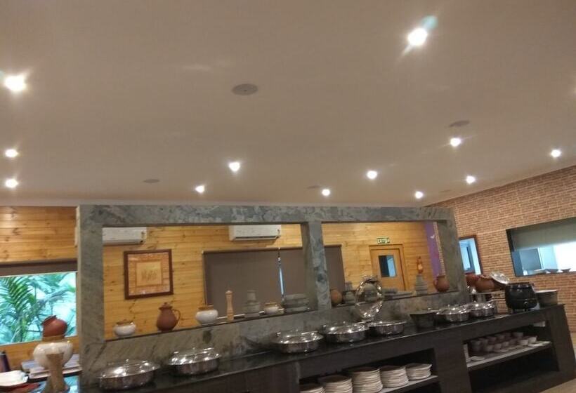 منتجع Sterling Anaikatti