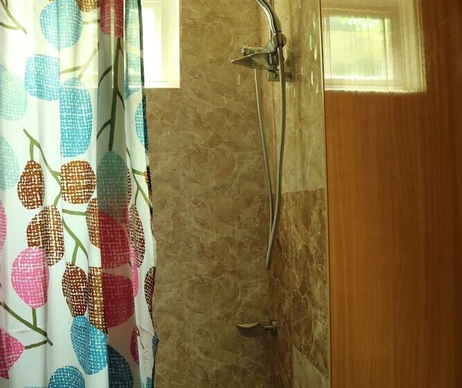 فندق صغير Ea Apartelle Metro Vigan