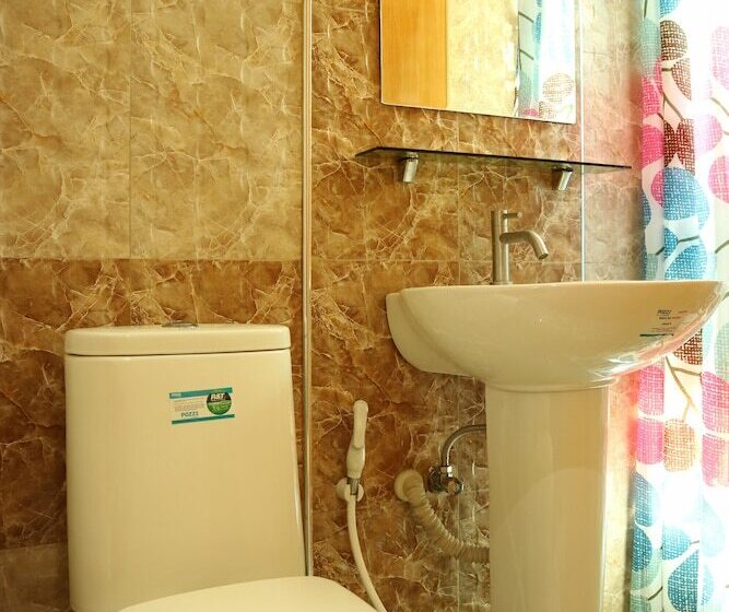 فندق صغير Ea Apartelle Metro Vigan