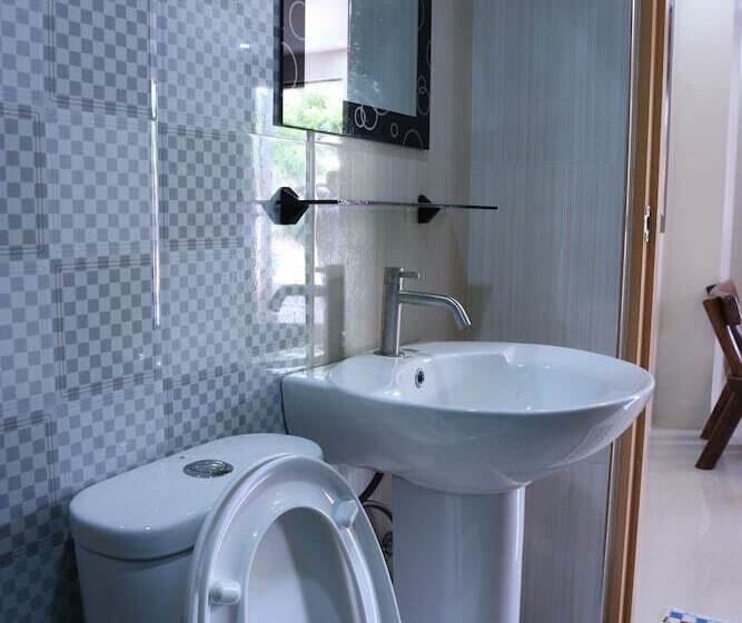 فندق صغير Ea Apartelle Metro Vigan