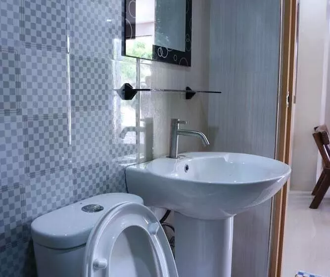 Retkeilymaja Ea Apartelle Metro Vigan